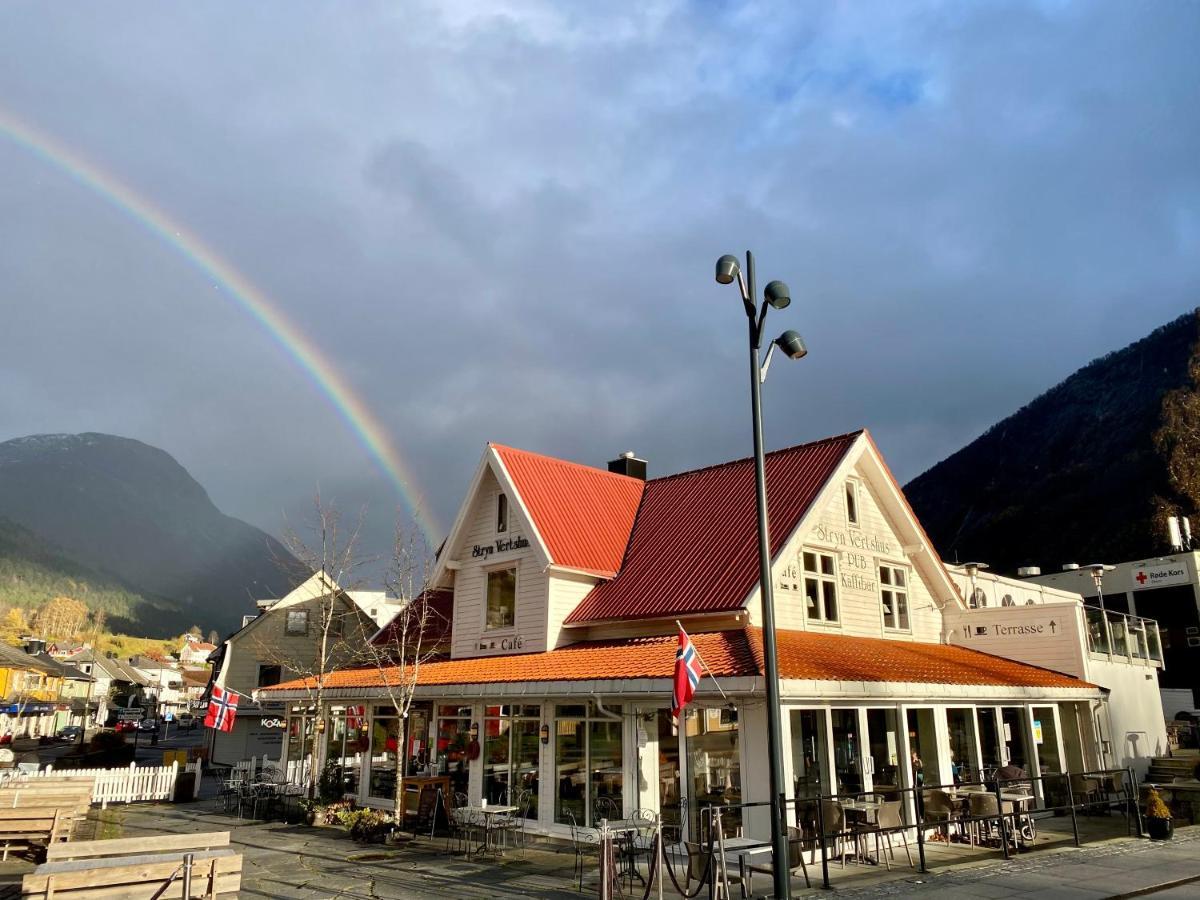 Stryn Kaffebar & Vertshus Hotel Exterior foto